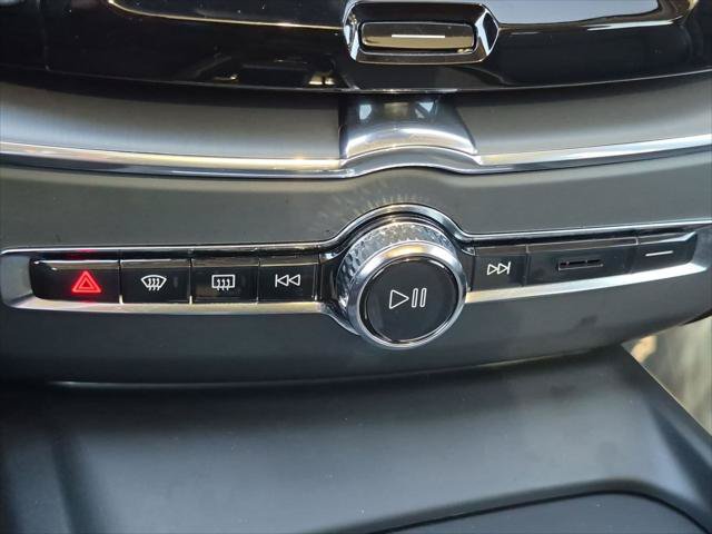 Used 2025 Volvo XC60 B5 Core w/ Protection Package Premier AWD/4WD image 18