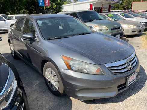 Used 2012 Honda Accord LX image 3