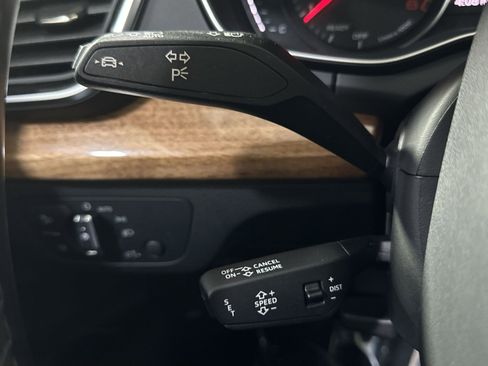 Used 2023 Audi Q5 2.0T Premium w/ Convenience Package image 28