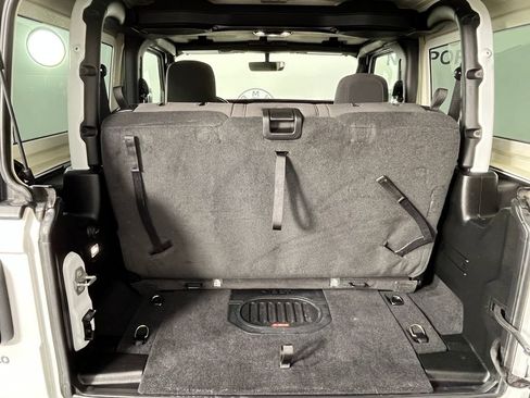 Used 2021 Jeep Wrangler Rubicon AWD/4WD image 18