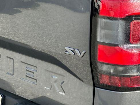 Used 2024 Nissan Frontier SV image 15