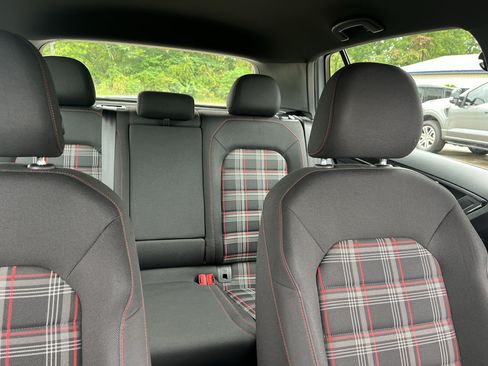 Used 2017 Volkswagen GTI S FWD image 28