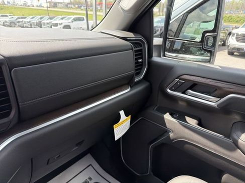 New 2026 GMC Sierra 2500 SLT AWD/4WD image 26