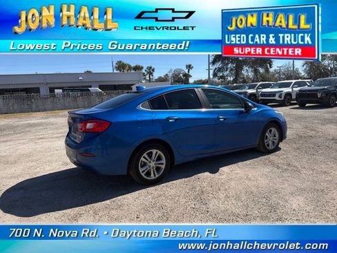 Used 2016 Chevrolet Cruze LT image 8