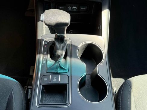 Used 2020 Kia Sorento LX image 5