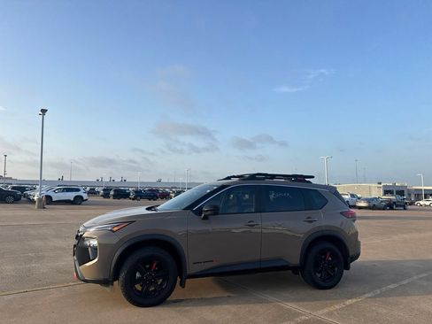 Certified 2025 Nissan Rogue SV w/ Rock Creek Premium Package AWD/4WD image 9
