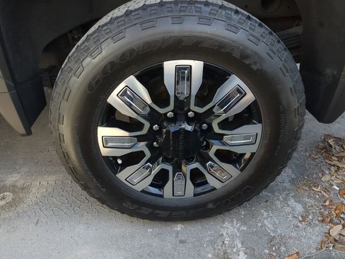 Certified 2024 GMC Sierra 2500 Denali w/ Denali Reserve Package image 36