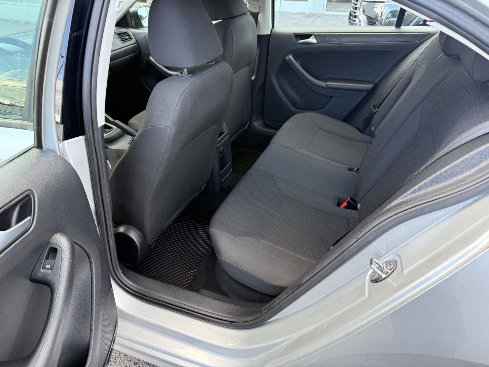 Used 2015 Volkswagen Jetta S FWD image 10