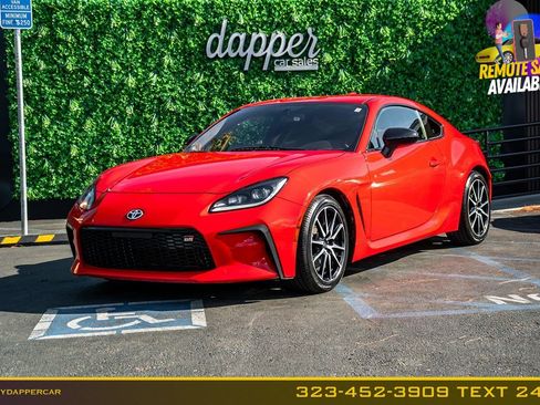 Used 2022 Toyota GR86 RWD image 1