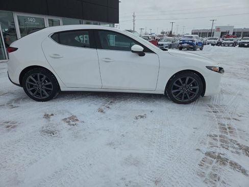 Used 2024 MAZDA MAZDA3 s image 4