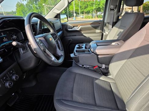 Used 2024 Chevrolet Silverado 1500 LT AWD/4WD image 20
