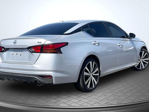 Used 2021 Nissan Altima 2.5 SR FWD image 13