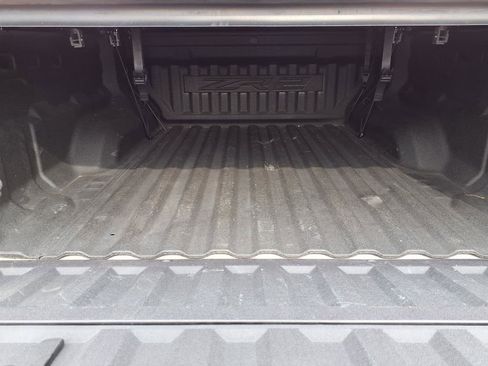 Used 2024 Chevrolet Colorado ZR2 w/ Technology Package image 10