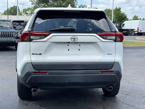 Used 2022 Toyota RAV4 XLE w/ Convenience Package FWD image 8