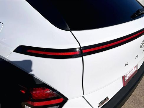 Used 2025 Hyundai Kona SEL image 27