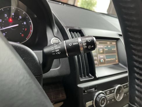 Used 2013 Land Rover LR2 AWD/4WD image 17