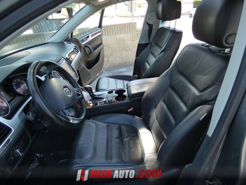 Used 2014 Volkswagen Touareg VR6 AWD/4WD image 48