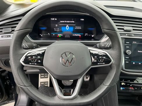 Used 2024 Volkswagen Tiguan SE R-Line AWD/4WD image 11