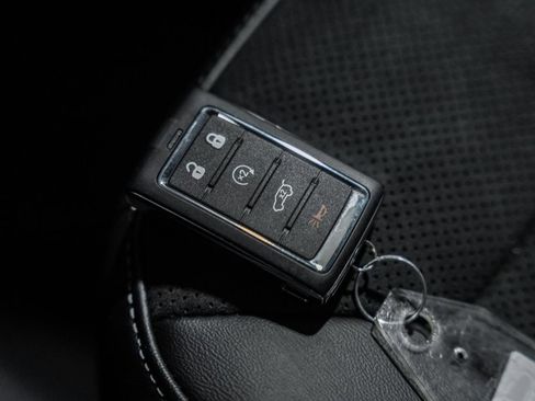 New 2025 Jeep Grand Cherokee L Altitude image 41