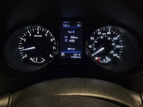 Used 2019 Nissan Rogue SV FWD image 23