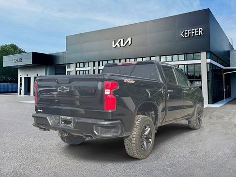 Used 2021 Chevrolet Silverado 1500 Custom Trail Boss w/ Midnight Edition AWD/4WD image 8