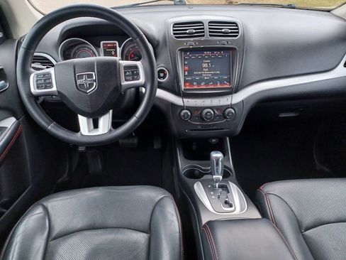 Used 2019 Dodge Journey GT image 28