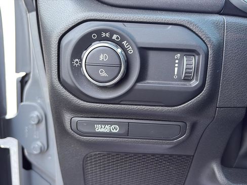 Used 2023 Jeep Gladiator Mojave w/ Cold Weather Group AWD/4WD image 7