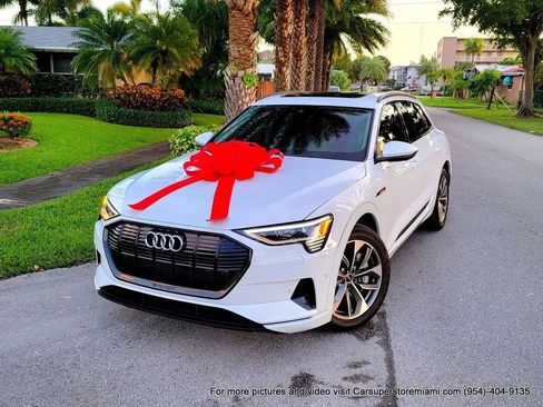 Used 2021 Audi e-tron Premium Plus w/ Premium Plus Package image 5