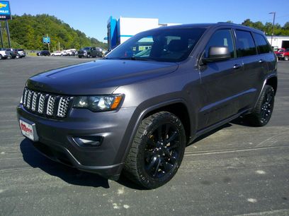 Used 2017 Jeep Grand Cherokee Altitude