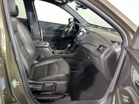 Used 2023 Chevrolet Equinox RS w/ RS Leather Package image 29