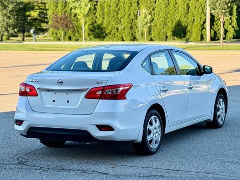 Used 2017 Nissan Sentra SV w/ Driver's Assist Package FWD image 5