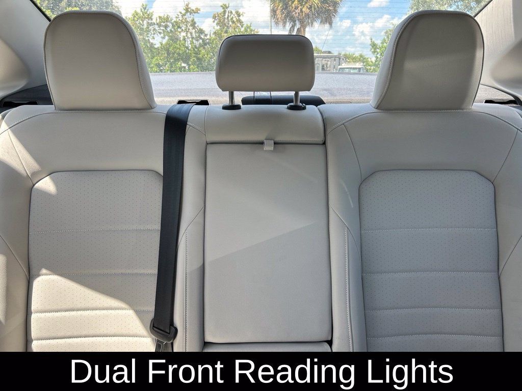 Used 2024 Volkswagen Jetta SE w/ Panoramic Sunroof Package FWD image 13