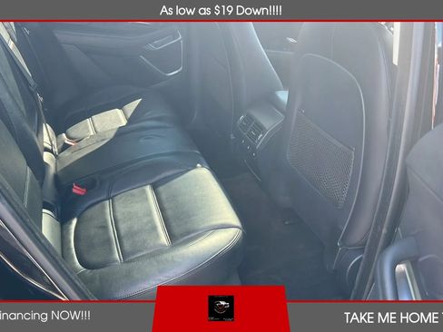 Used 2018 Jaguar E-PACE SE AWD/4WD image 10