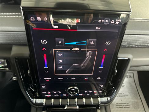 New 2026 GMC Yukon XL AT4 Ultimate w/ LPO, Floor Liner Package AWD/4WD image 18