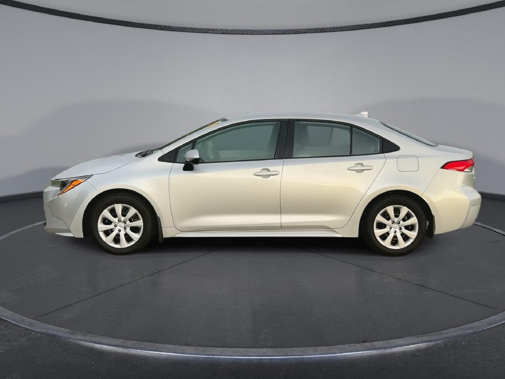 Certified 2025 Toyota Corolla LE FWD image 5