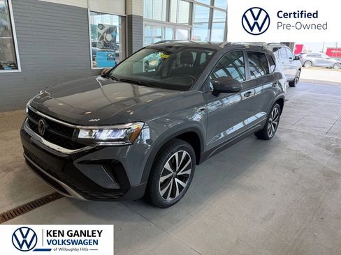 Used 2023 Volkswagen Taos SE w/ Panoramic Sunroof Package AWD/4WD image 1