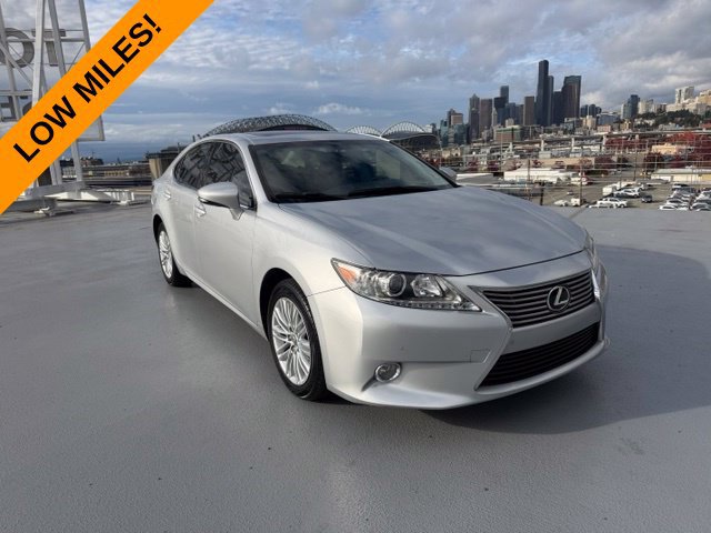Used 2015 Lexus ES 350 w/ Premium Package FWD image 1