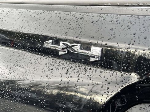 Used 2024 GMC Canyon Elevation w/ Convenience Package image 11