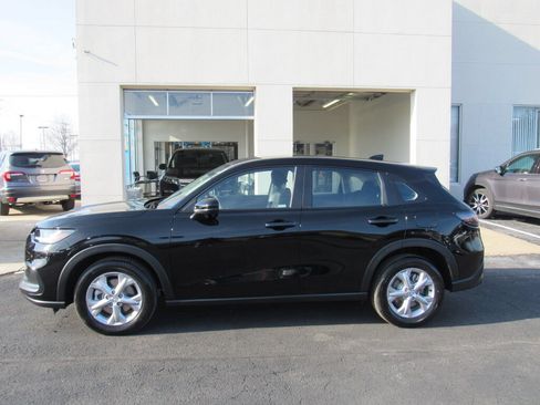 Used 2024 Honda HR-V LX image 2
