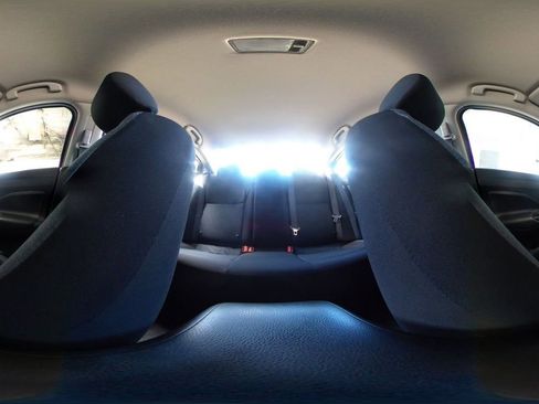 Used 2025 Nissan Versa SV FWD image 40