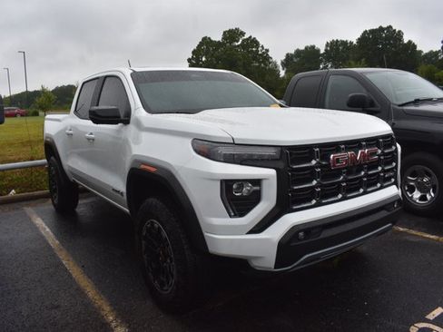 Used 2026 GMC Canyon AT4 w/ Technology Plus Package AWD/4WD image 3