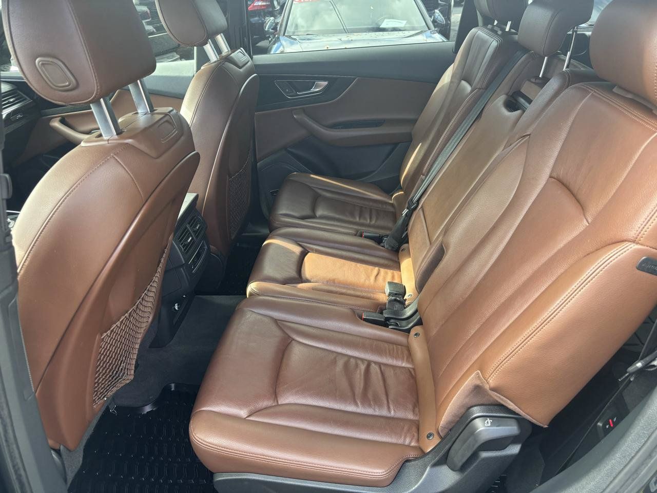 Used 2018 Audi Q7 3.0T Premium Plus w/ Premium Plus Package AWD/4WD image 9