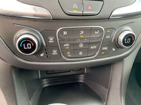 Certified 2024 Chevrolet Equinox LT AWD/4WD image 17