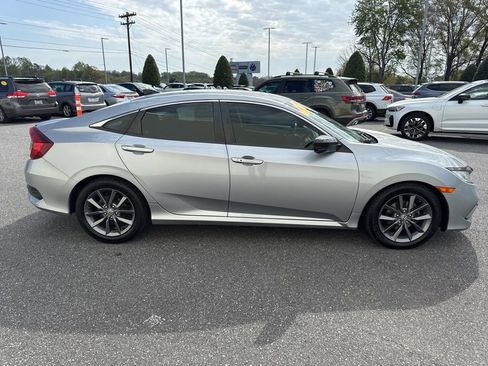 Used 2019 Honda Civic EX image 8
