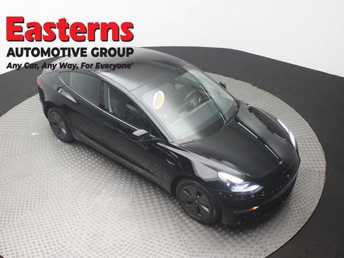 Used 2023 Tesla Model 3 Standard Range RWD image 3