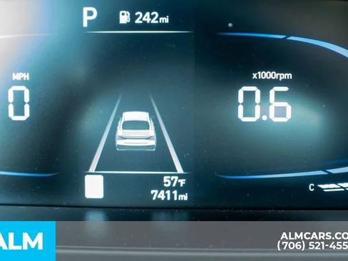 Certified 2025 Hyundai Elantra Sport FWD image 39