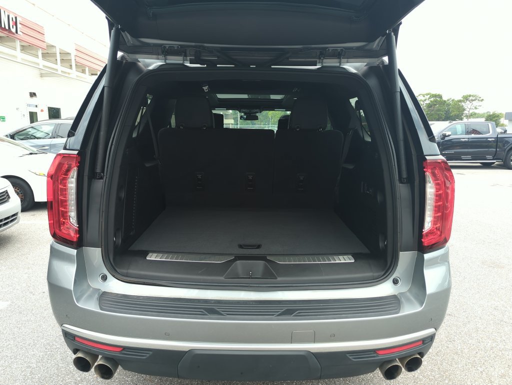 Used 2023 GMC Yukon XL Denali AWD/4WD image 31