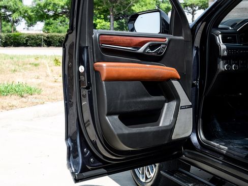 Used 2023 GMC Yukon Denali Ultimate AWD/4WD image 49