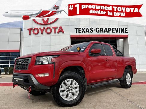 Used 2022 Nissan Frontier SV image 1