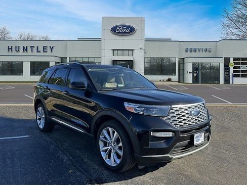 Used 2022 Ford Explorer Platinum w/ Equipment Group 601A image 4